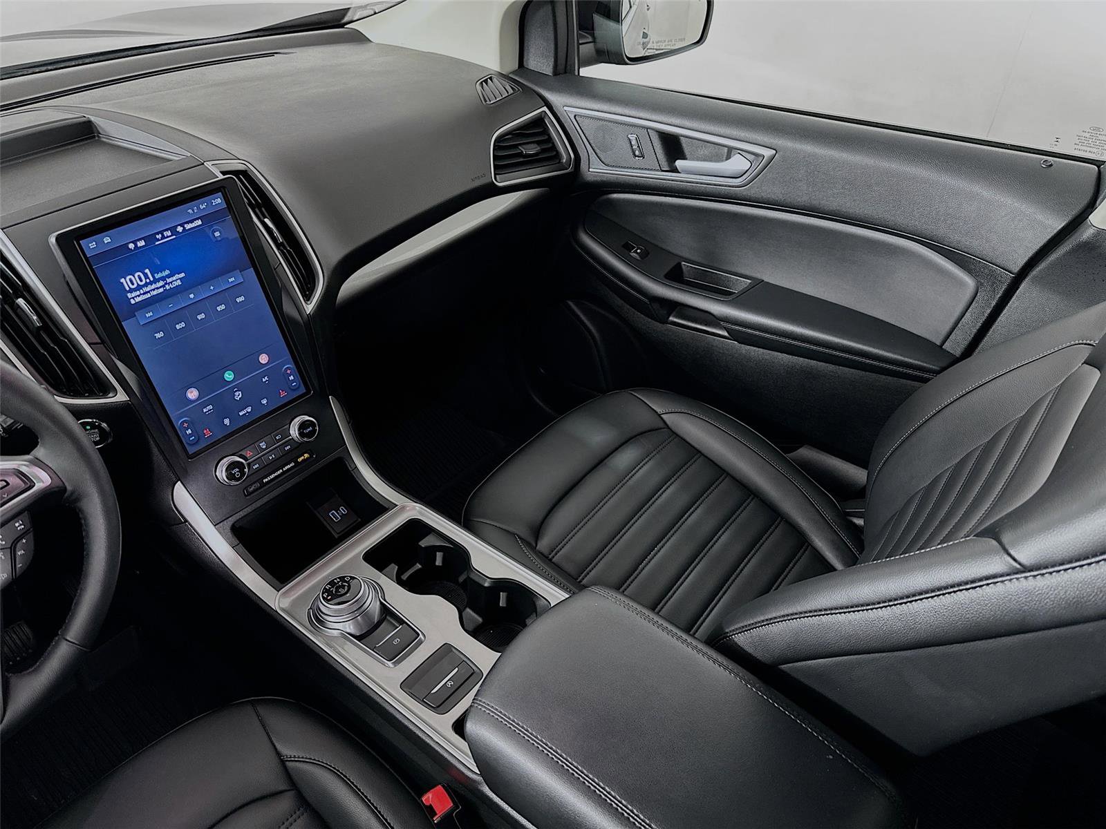 Used 2024 Ford Edge SEL w/ Convenience Package image 22