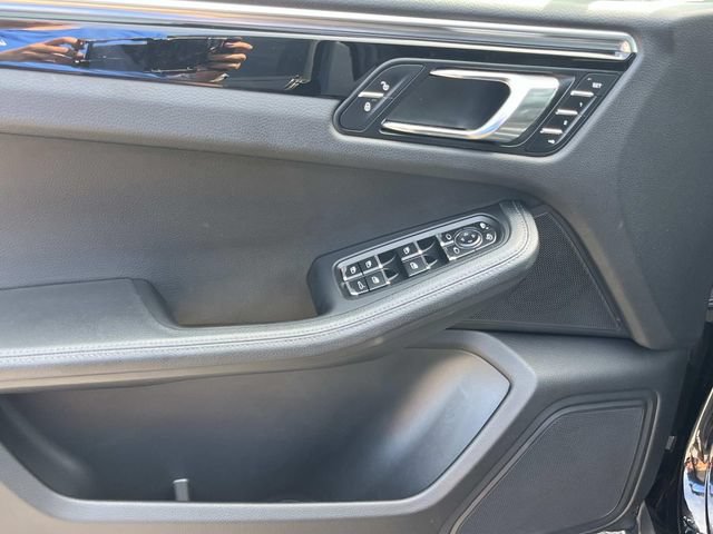 Used 2016 Porsche Macan S AWD/4WD image 26