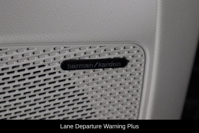 Used 2019 Chrysler Pacifica Touring-L Plus w/ Advanced Safetytec Group FWD image 23