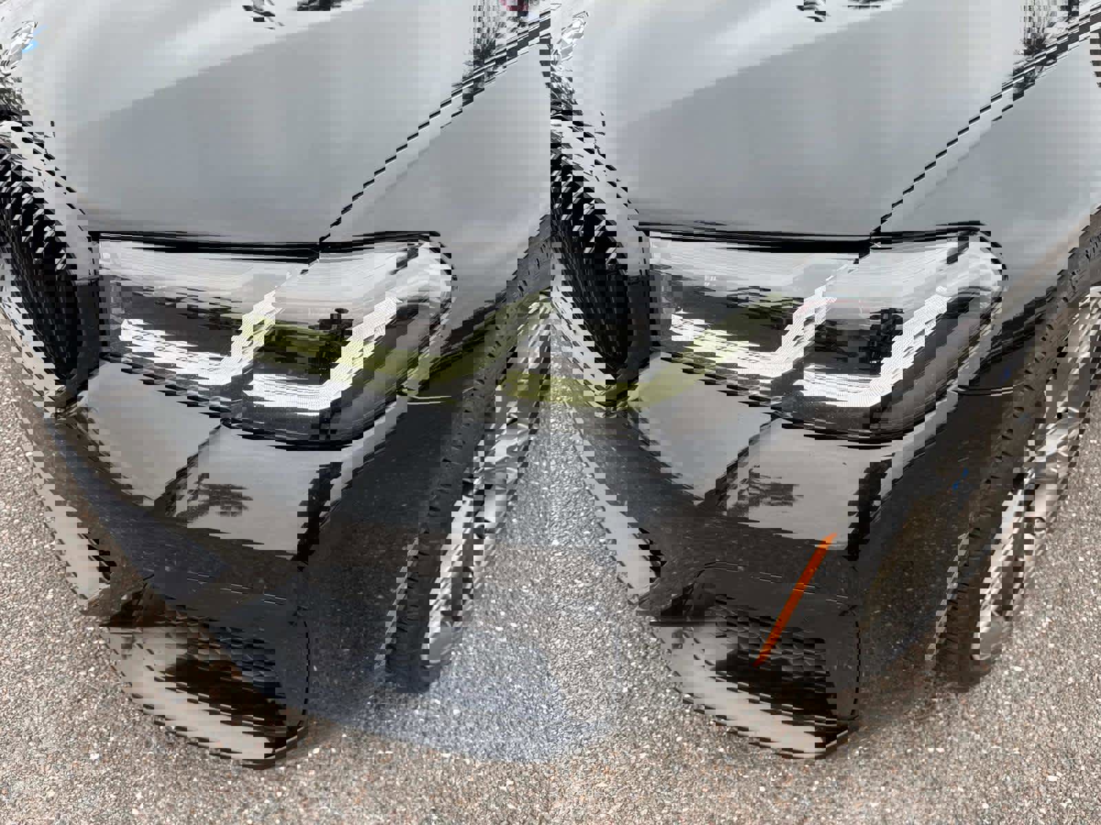 Used 2021 BMW M550i xDrive w/ Executive Package image 9