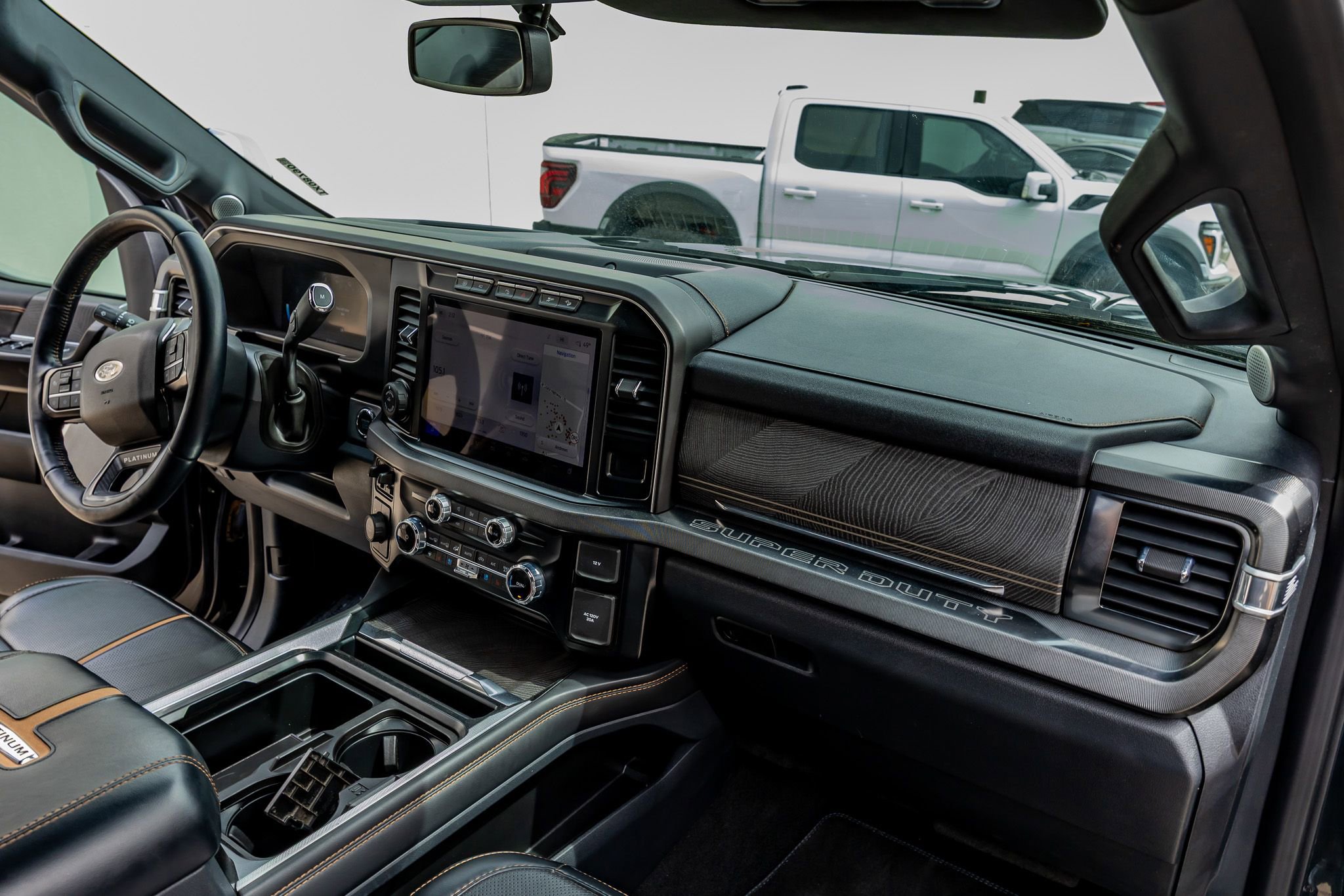 Used 2023 Ford F450 Platinum w/ FX4 Off-Road Package image 16