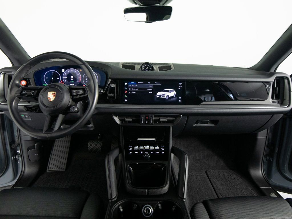 Certified 2024 Porsche Cayenne image 33