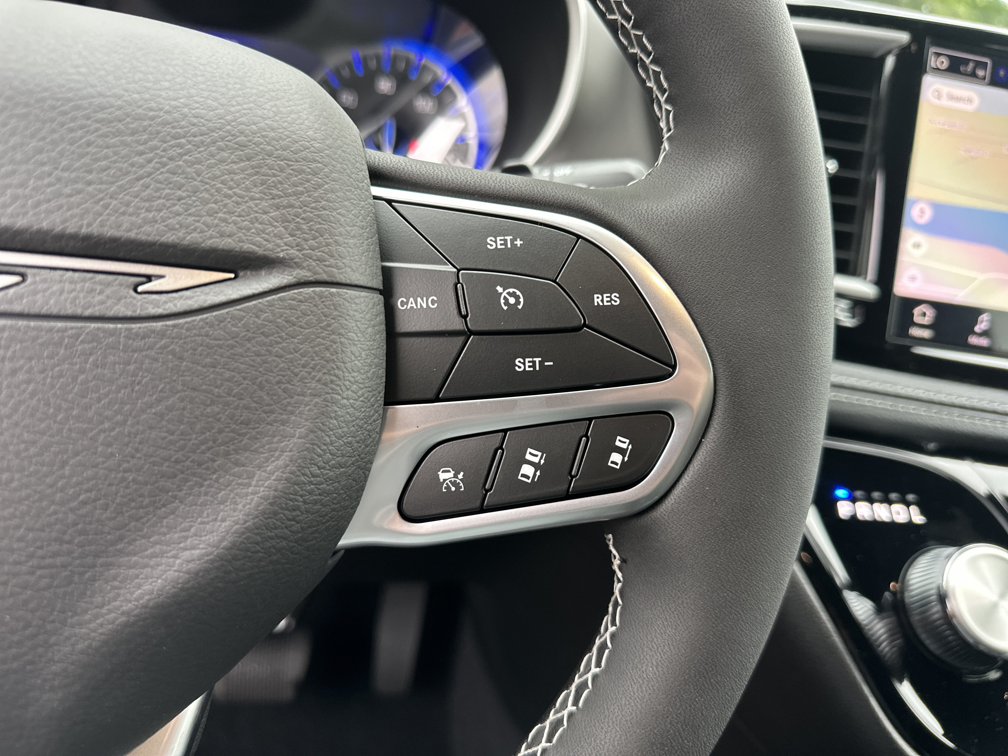 New 2027 Chrysler Pacifica Select w/ Family Tech Group FWD image 6