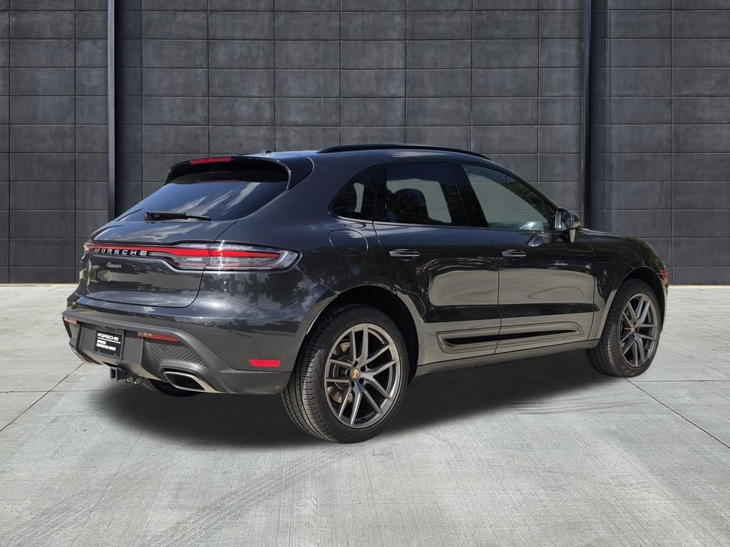 Used 2026 Porsche Macan AWD/4WD image 8