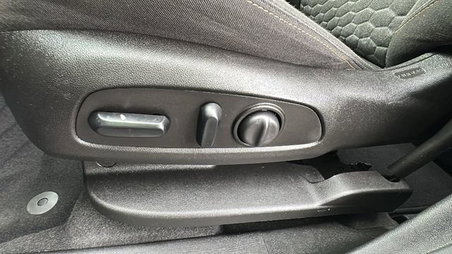 Used 2019 Chevrolet Equinox LT AWD/4WD image 23