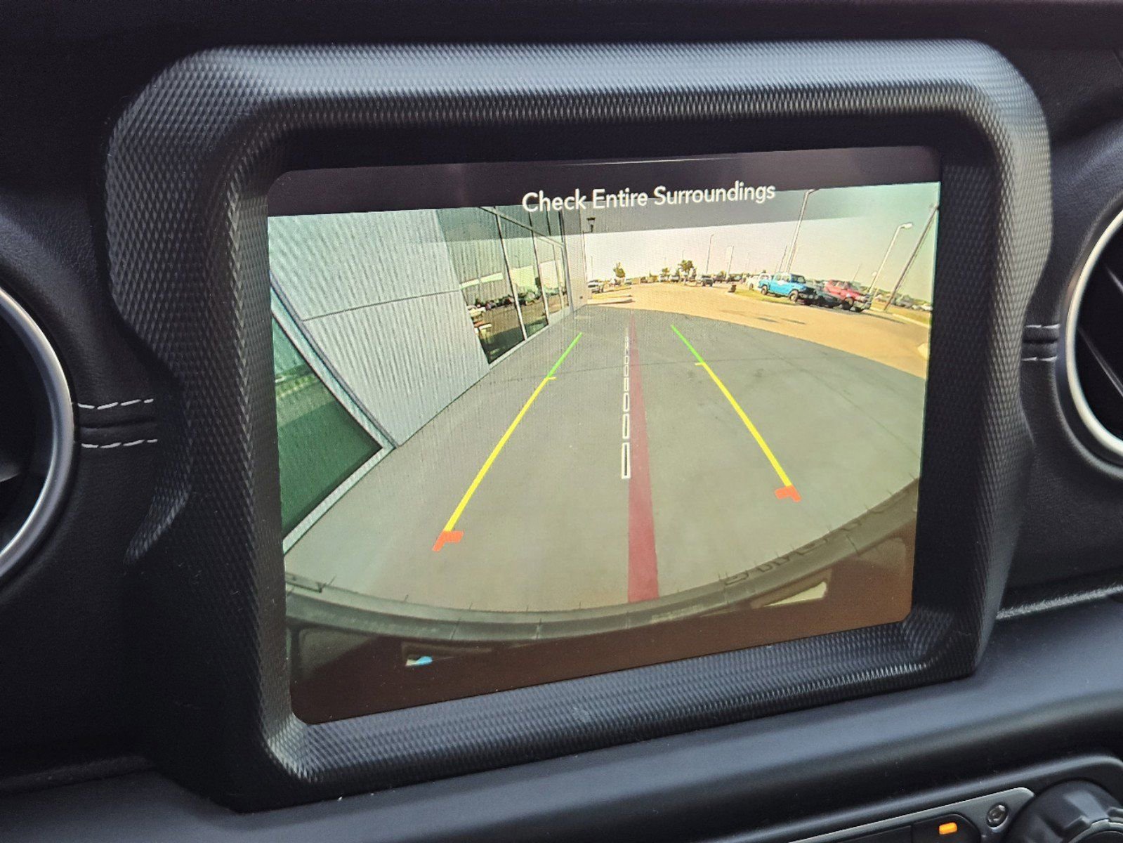 New 2022 Jeep Wrangler Unlimited Sahara image 17