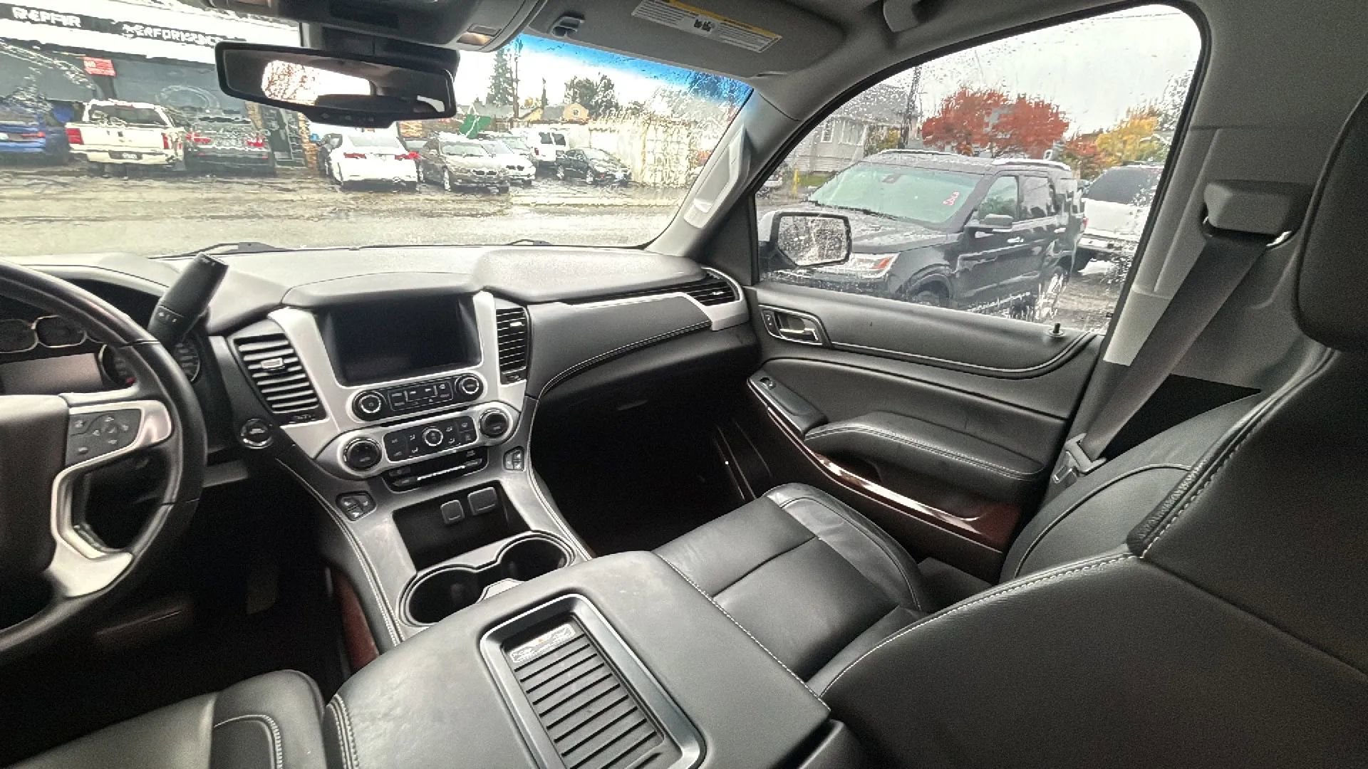 Used 2017 GMC Yukon SLT w/ Open Road Package image 18