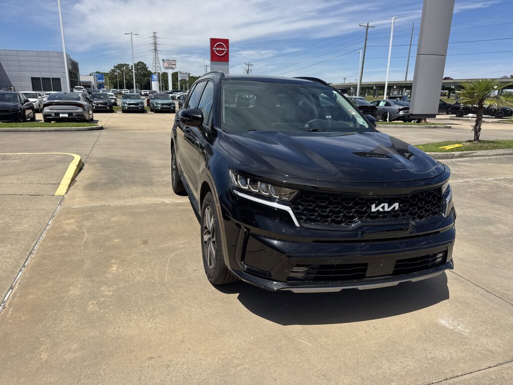 Certified 2023 Kia Sorento EX w/ Panoramic Sunroof Package image 8