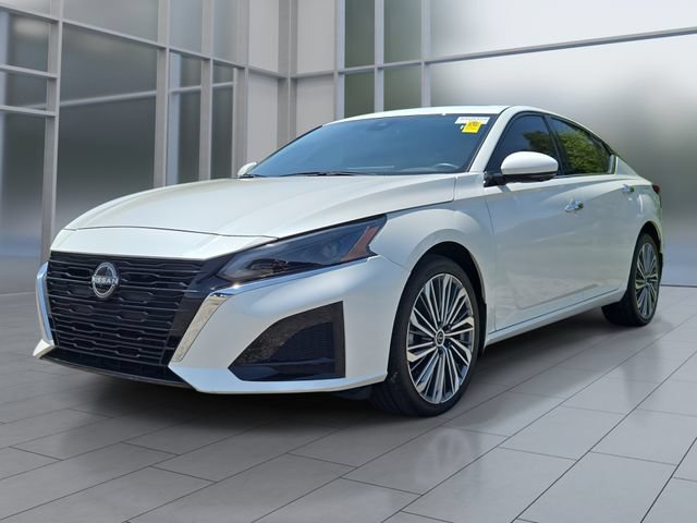 Certified 2025 Nissan Altima 2.5 SL AWD/4WD image 1