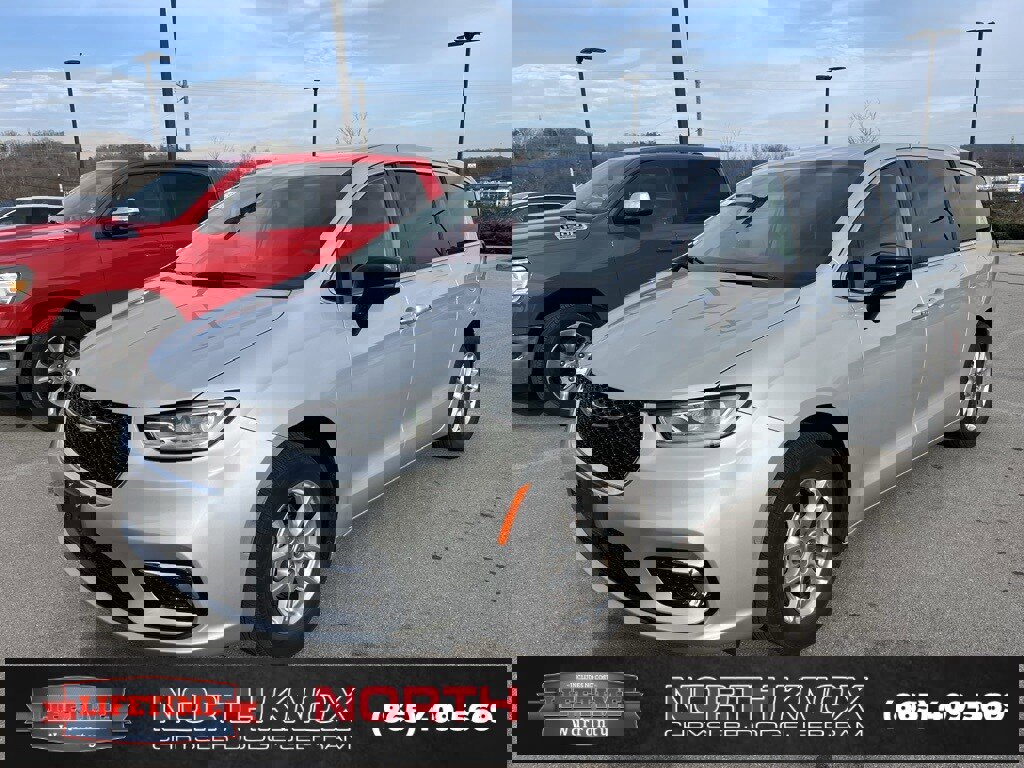 Used 2024 Chrysler Pacifica Touring-L