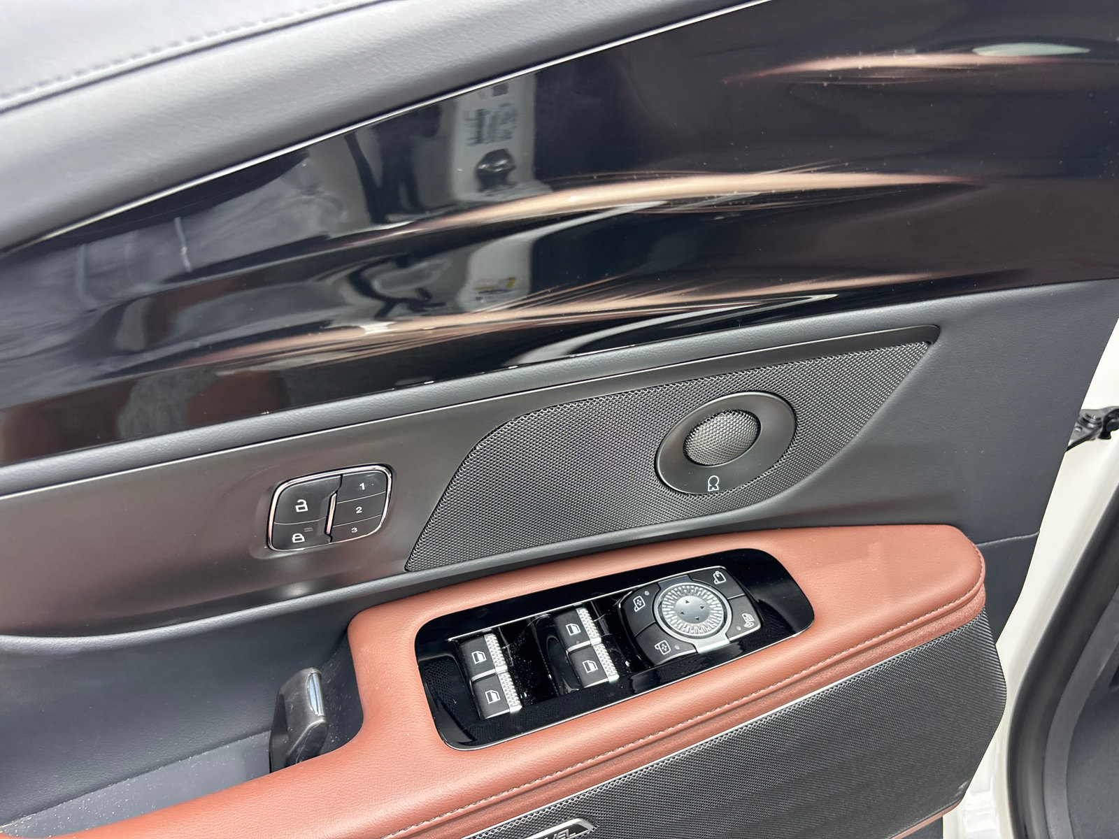 New 2026 Lincoln Nautilus Reserve AWD/4WD image 12