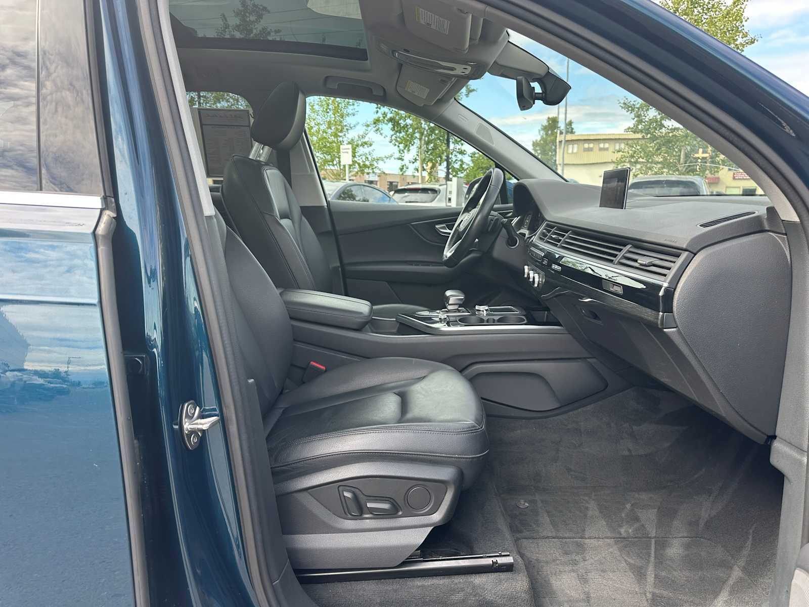 Used 2018 Audi Q7 3.0T Premium Plus image 10