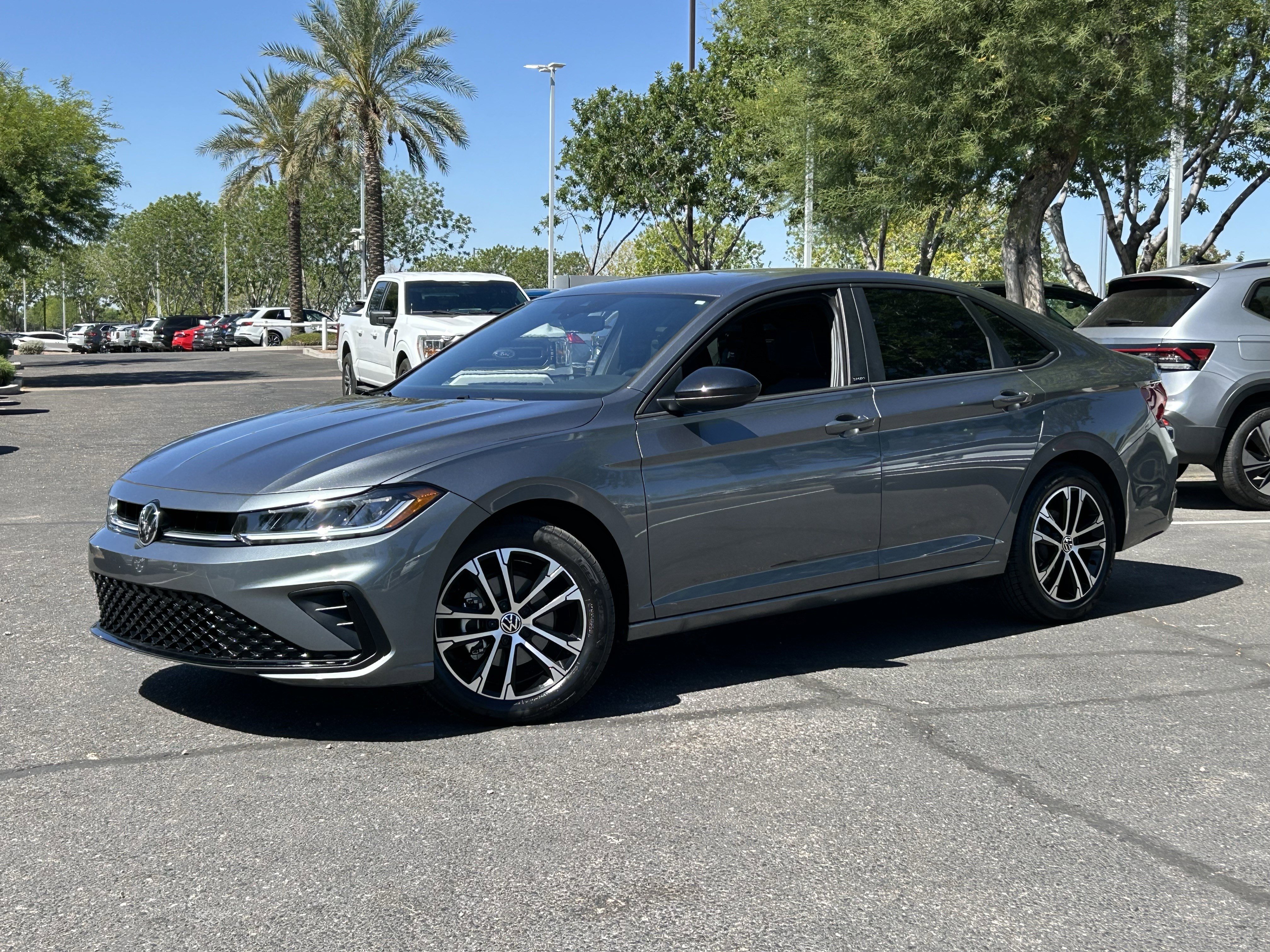 Used 2025 Volkswagen Jetta Sport image 31