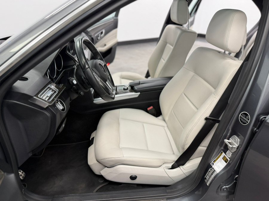 Used 2016 Mercedes-Benz E 350 4MATIC Sedan w/ Premium Package image 36