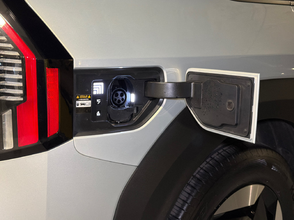 Certified 2024 Kia EV9 Wind AWD/4WD image 5