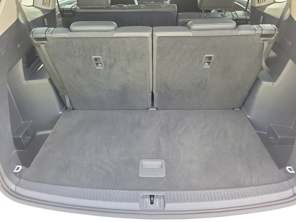 Used 2025 Volkswagen Atlas SE FWD image 7