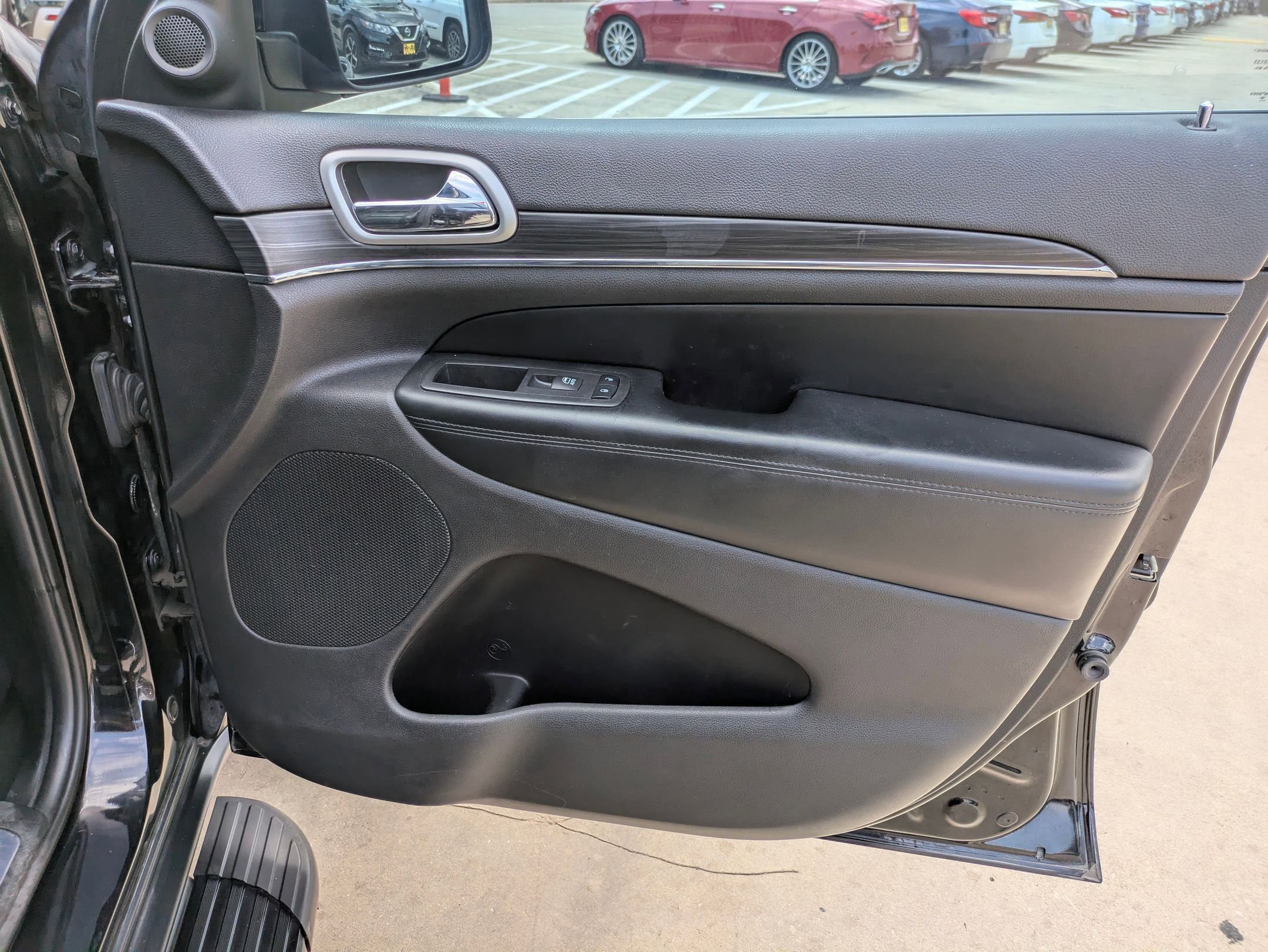 Used 2019 Jeep Grand Cherokee Limited image 30