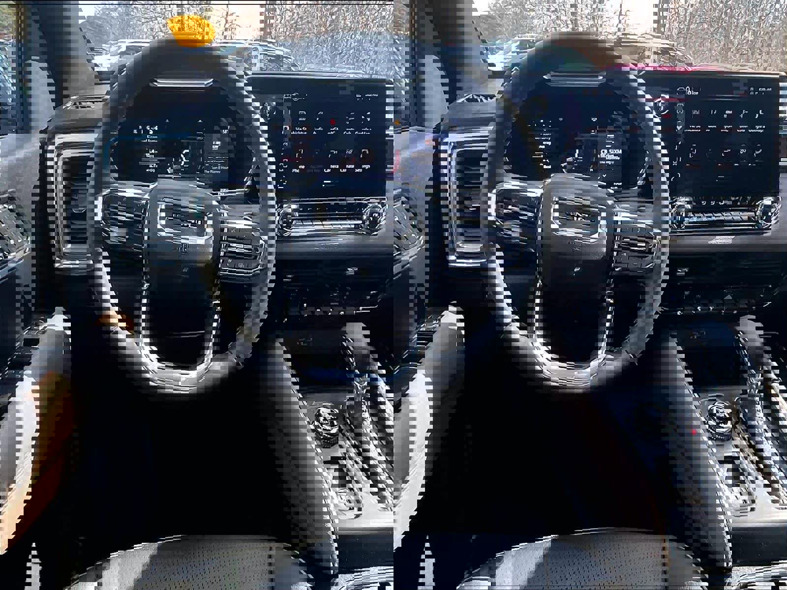 Used 2024 GMC Canyon Denali image 16