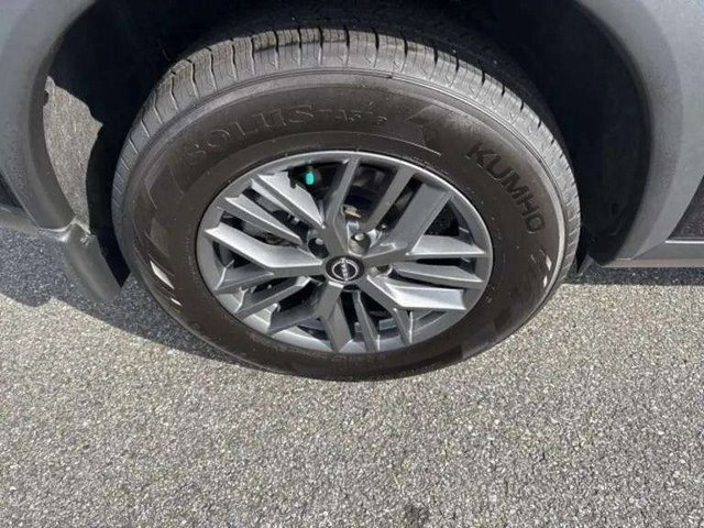 Used 2022 Nissan Rogue S image 25