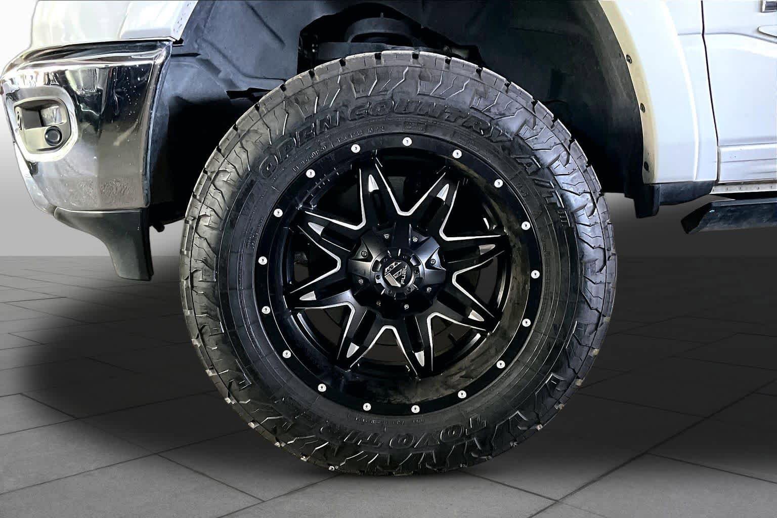 Used 2020 RAM 1500 Laramie AWD/4WD image 10