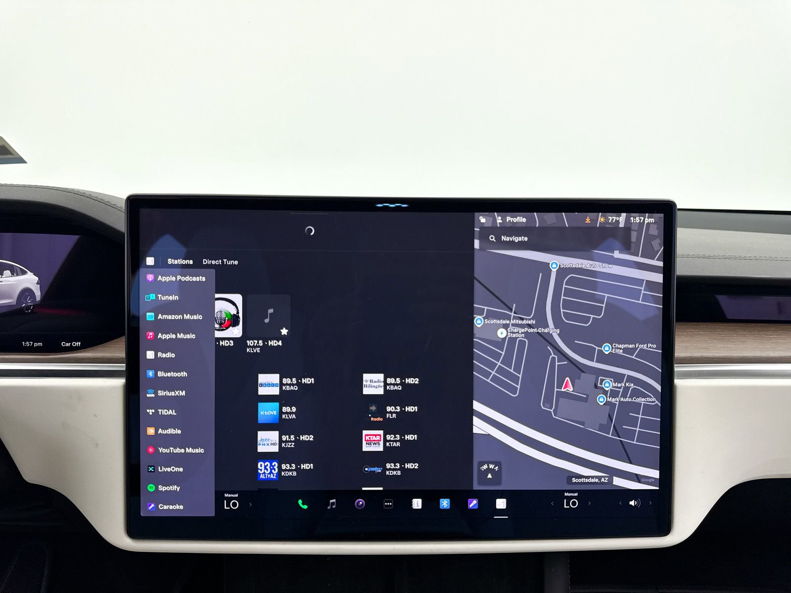 Used 2022 Tesla Model X image 23