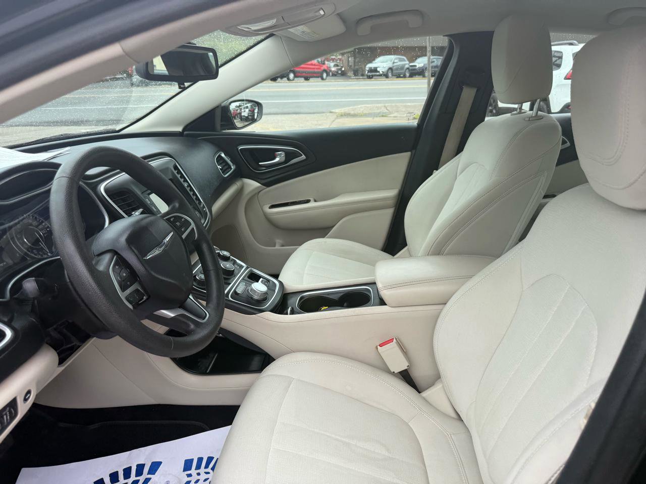 Used 2015 Chrysler 200 Limited image 30