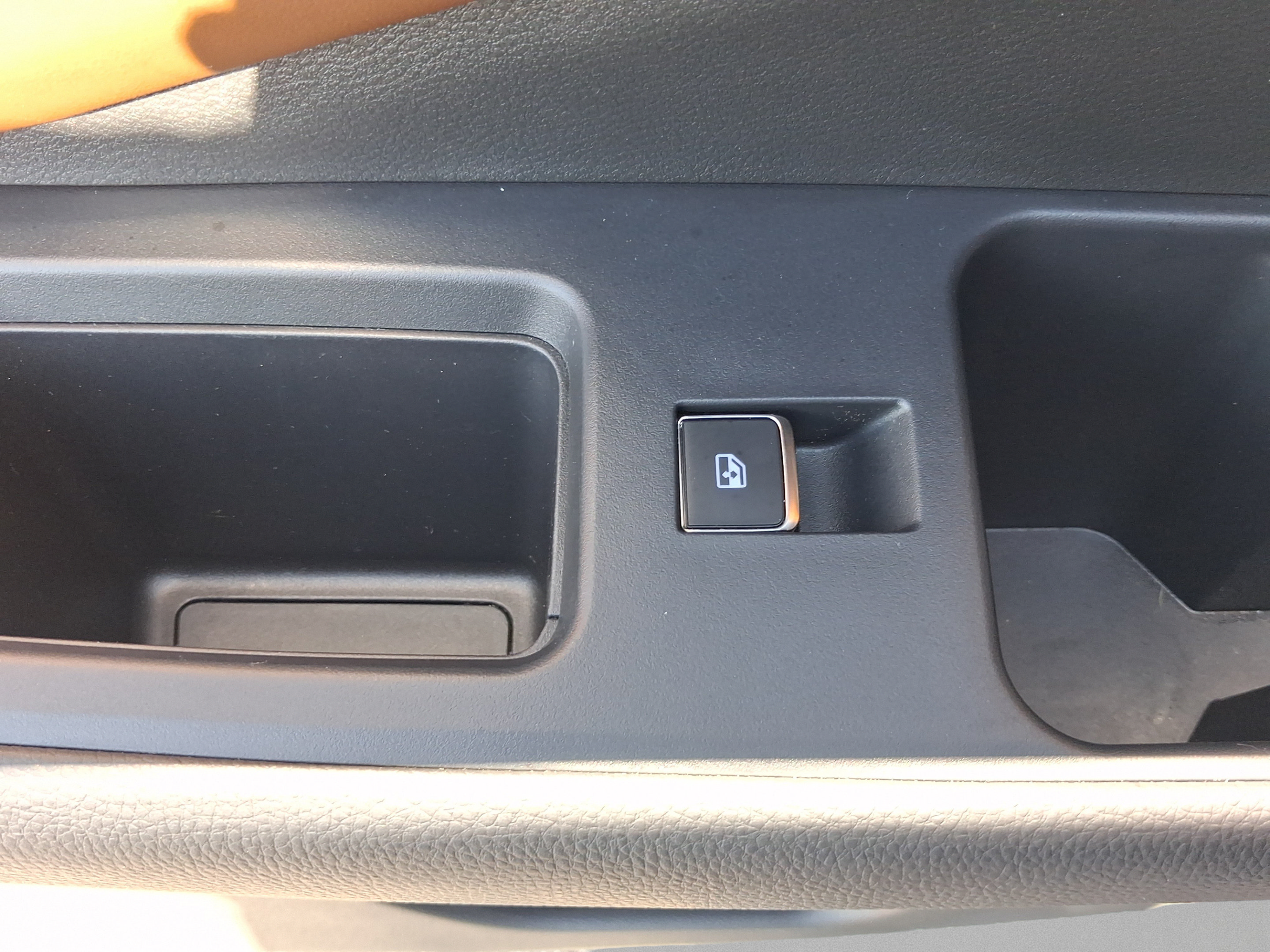 Used 2023 Nissan Pathfinder Platinum AWD/4WD image 25