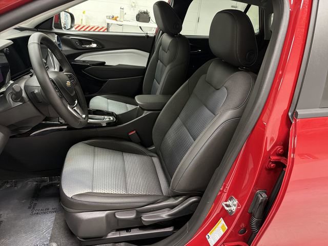 New 2026 Chevrolet Trax LT w/ Driver Confidence Package FWD image 19