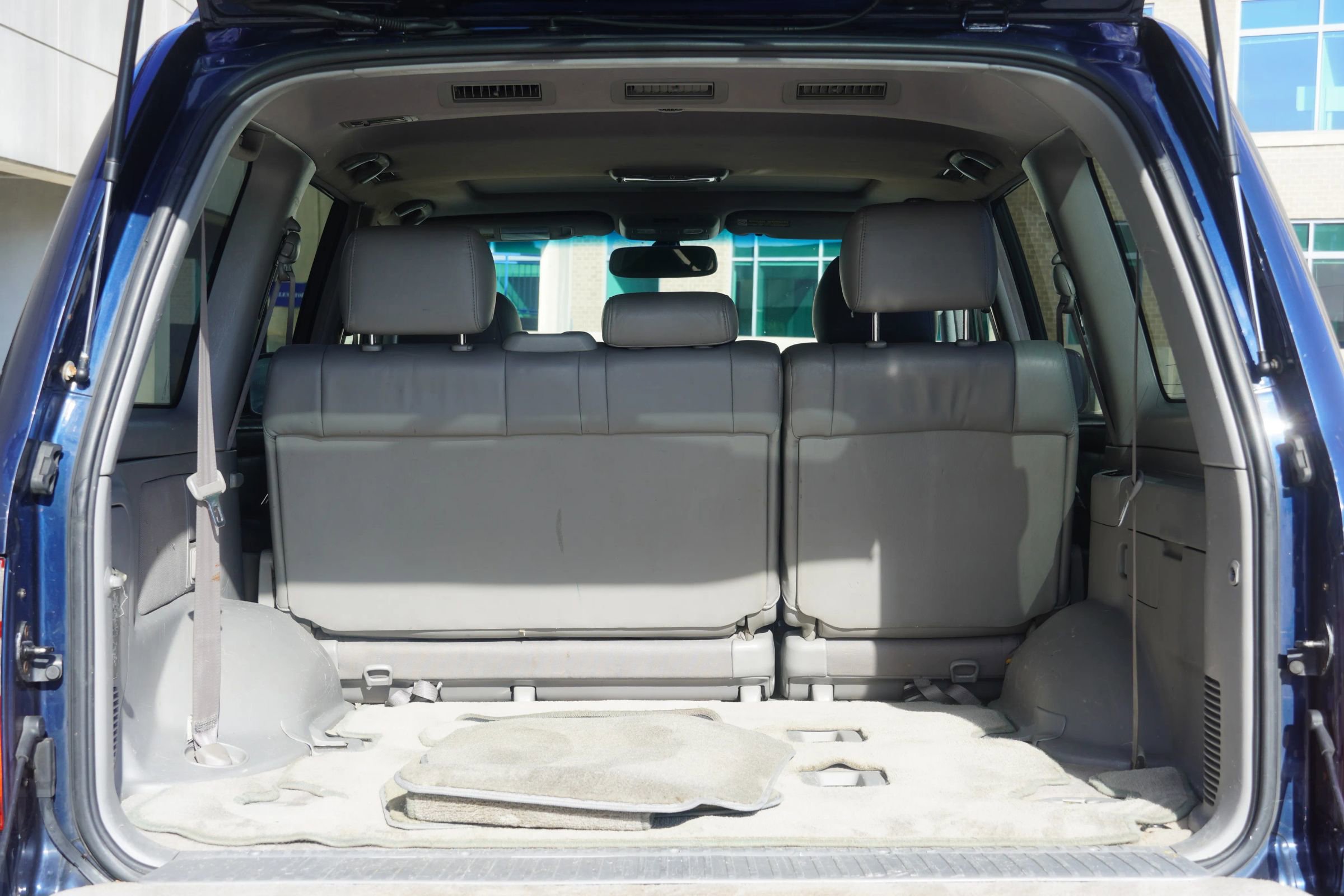 Used 2004 Toyota Land Cruiser AWD/4WD image 34