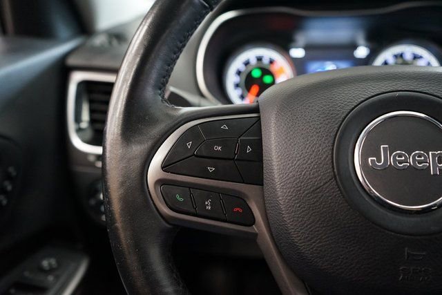 Used 2019 Jeep Cherokee Limited image 30