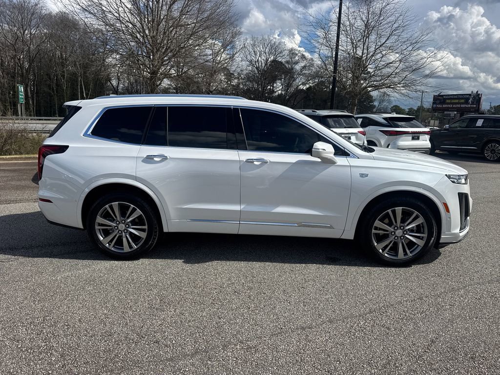Used 2025 Cadillac XT6 Premium Luxury w/ Technology Package image 8
