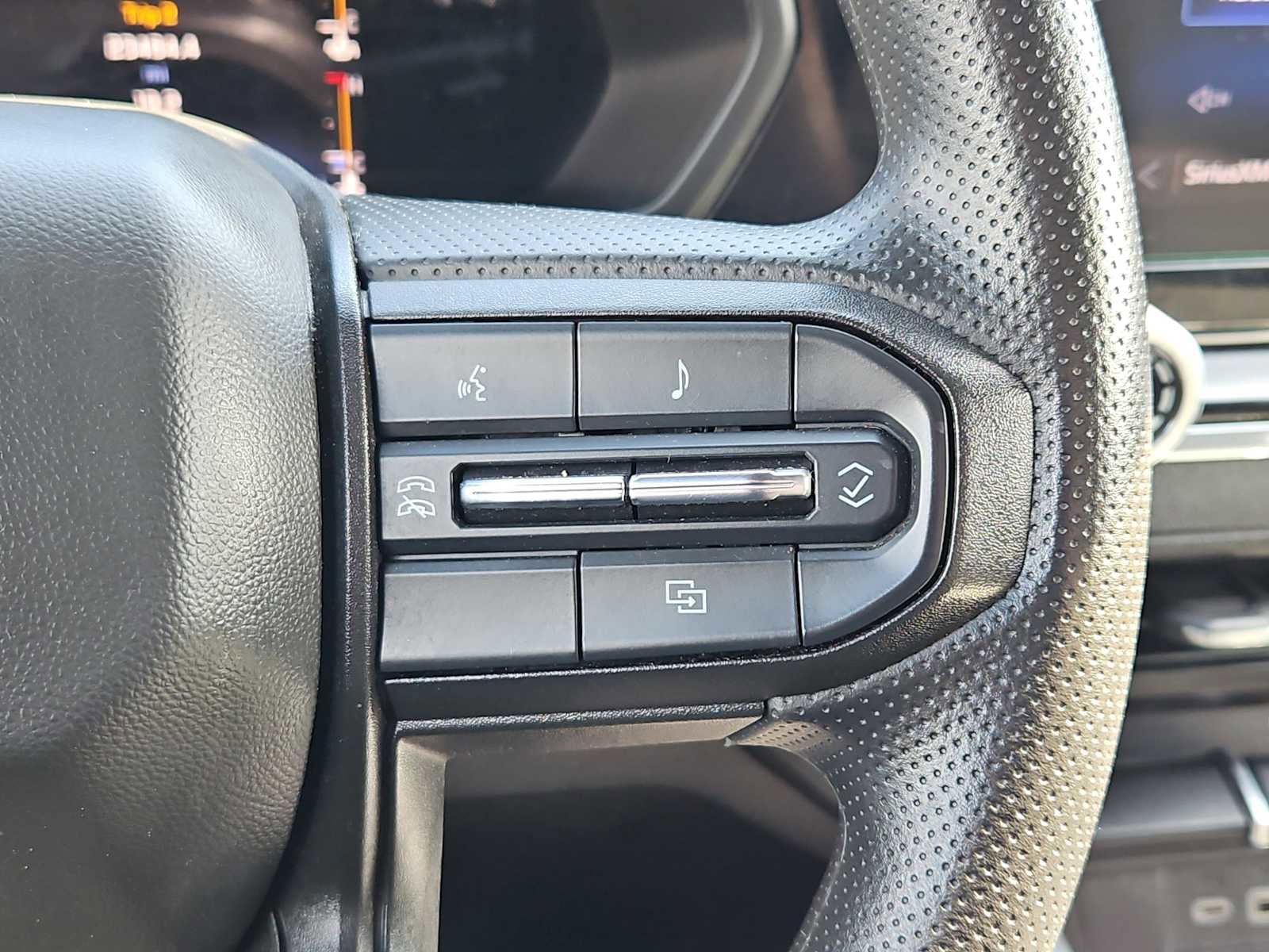 Certified 2023 Chevrolet Colorado Trail Boss w/ Technology Package AWD/4WD image 23