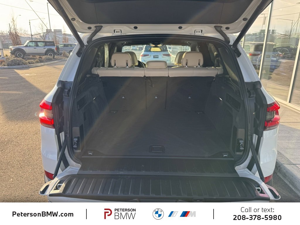 Used 2022 BMW X5 xDrive40i w/ Luxury Seating Package image 6