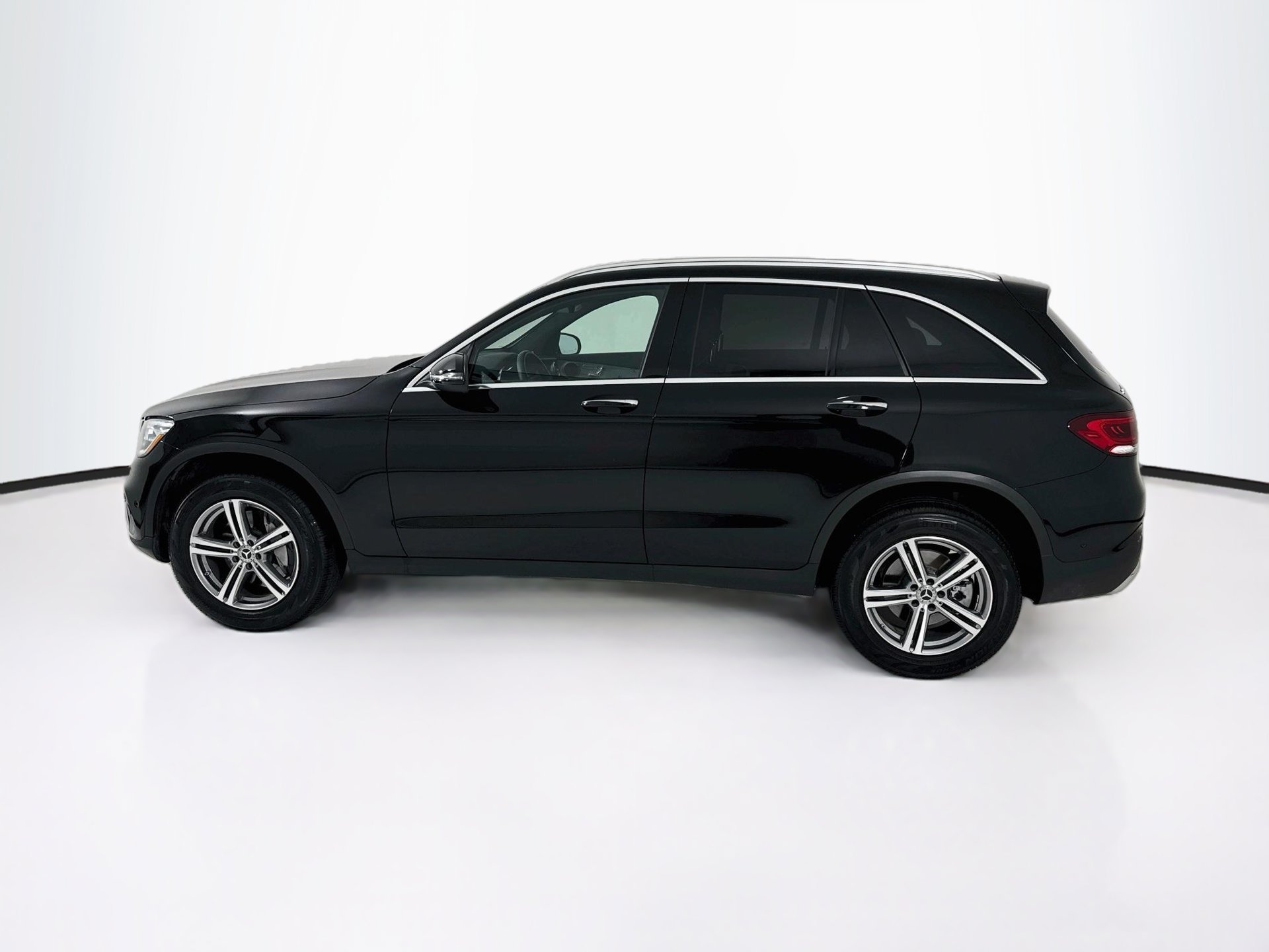 Used 2022 Mercedes-Benz GLC 300 image 5