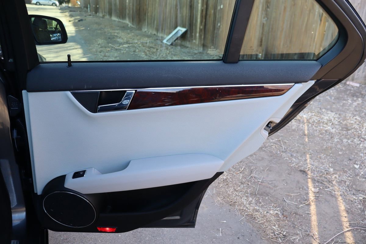 Used 2009 Mercedes-Benz C 300 4MATIC Sedan image 25