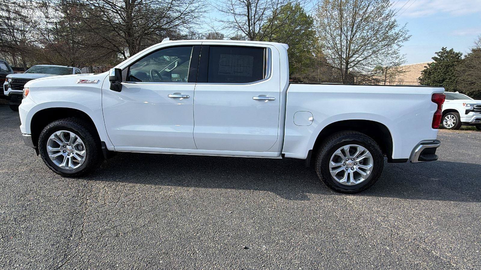 New 2026 Chevrolet Silverado 1500 LTZ w/ LTZ Premium Package AWD/4WD image 8