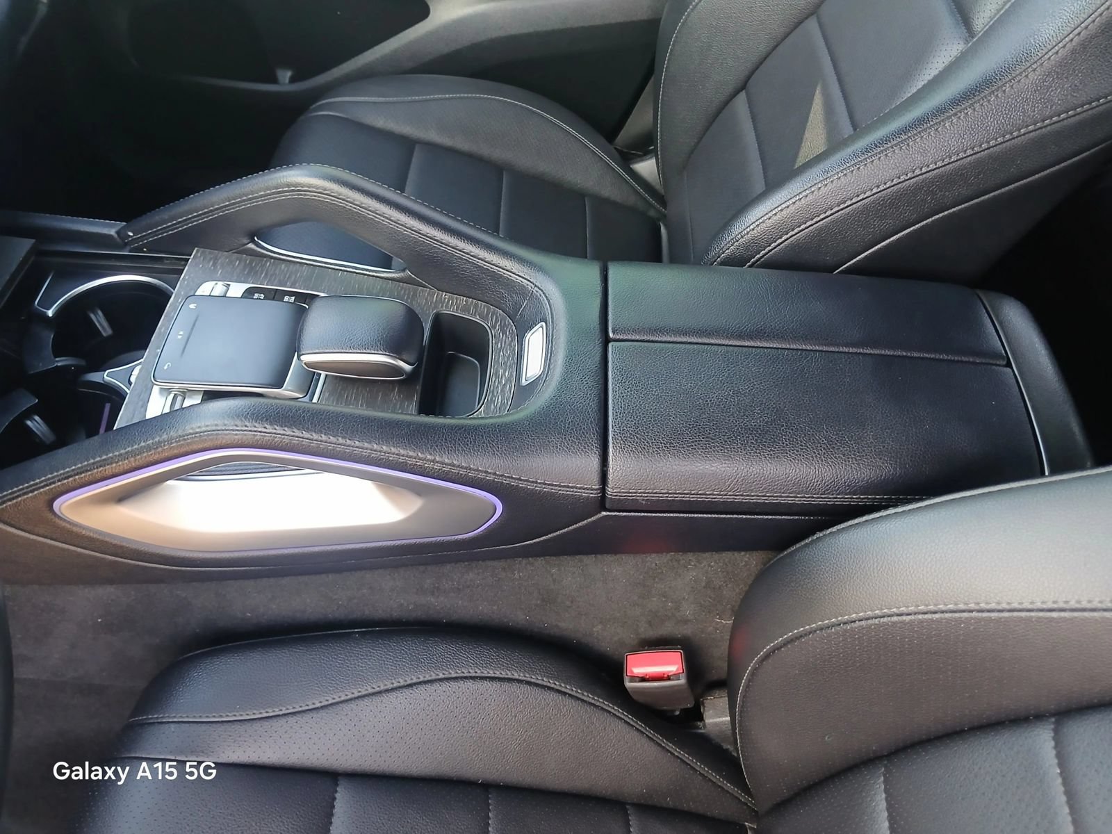 Used 2020 Mercedes-Benz GLE 350 4MATIC w/ Premium Package image 8