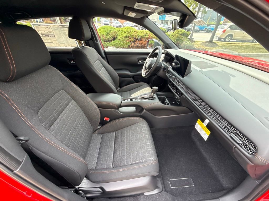 Certified 2026 Honda HR-V Sport image 38
