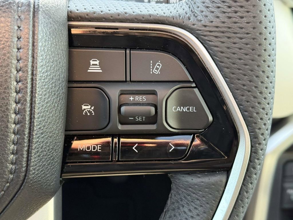 Used 2025 Toyota Sequoia Capstone image 25