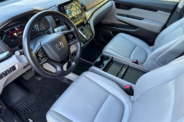 Used 2023 Honda Odyssey Touring image 12