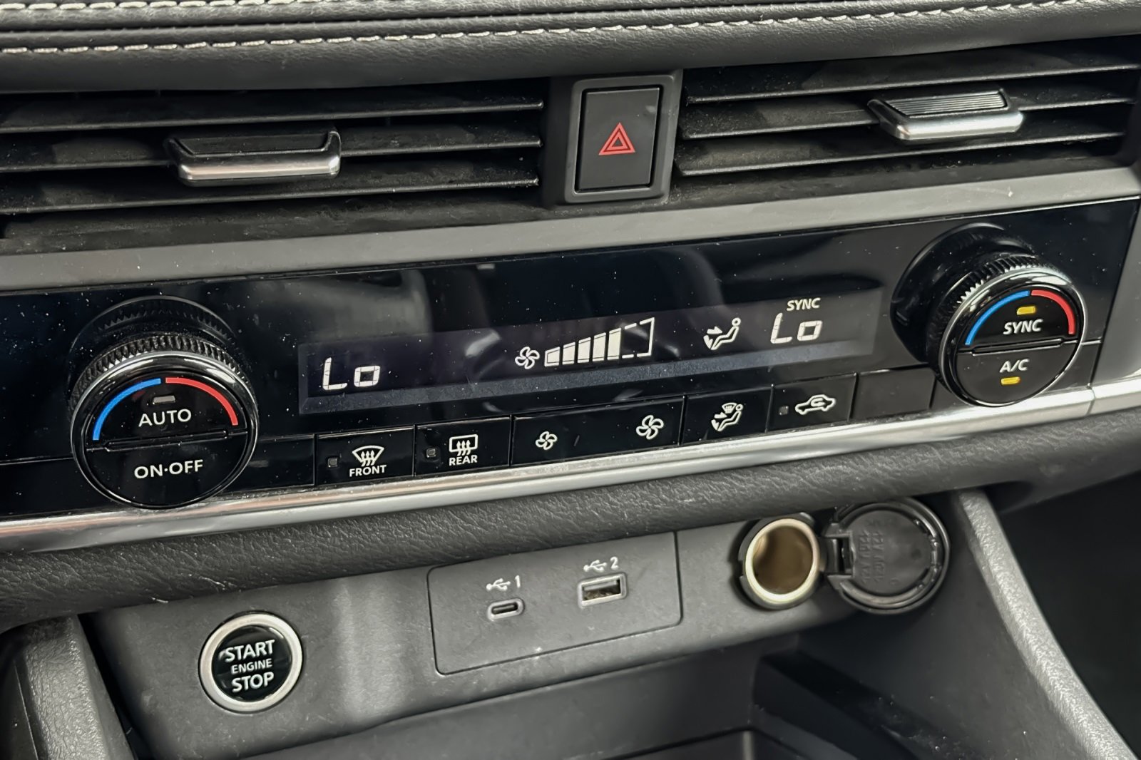 Used 2023 Nissan Rogue SV image 20