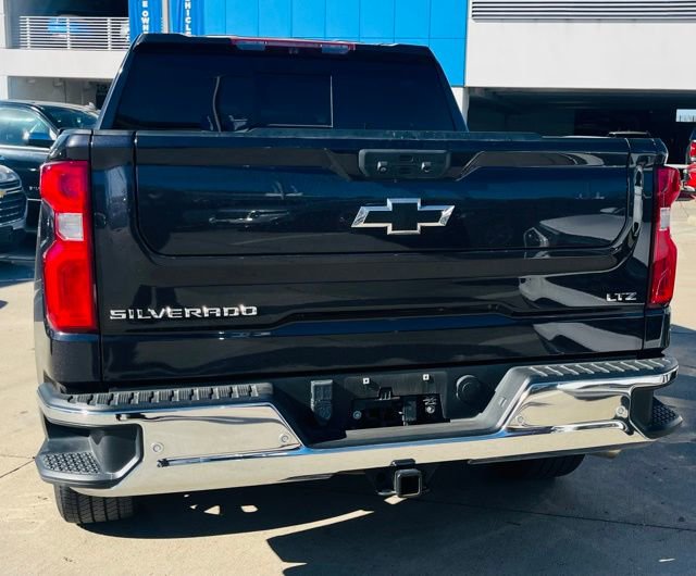 Used 2022 Chevrolet Silverado 1500 LTZ w/ LTZ Convenience Package II image 3
