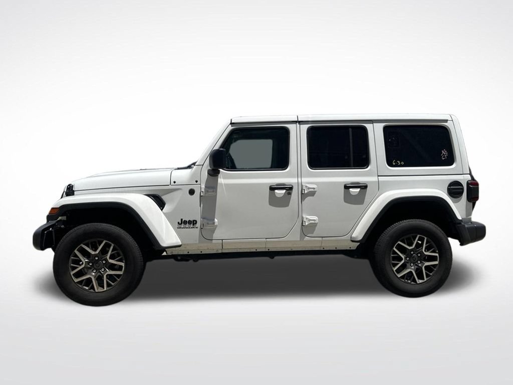 Used 2025 Jeep Wrangler Unlimited Sahara AWD/4WD image 2