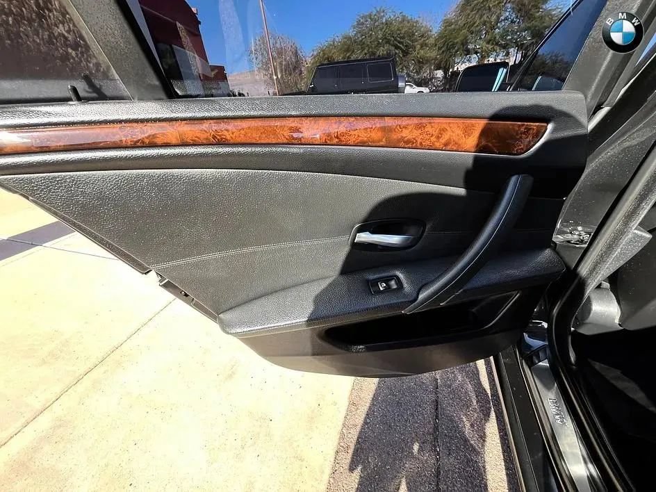 Used 2008 BMW 528i Sedan RWD image 12