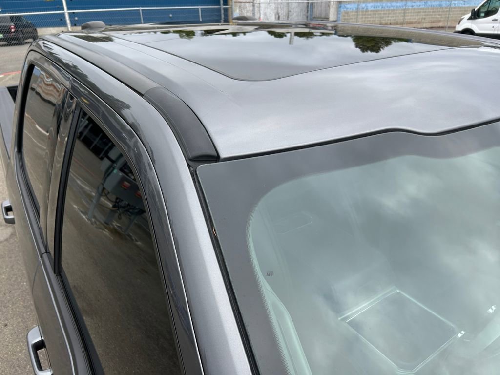 Used 2021 Ford F250 Lariat w/ FX4 Off-Road Package image 29