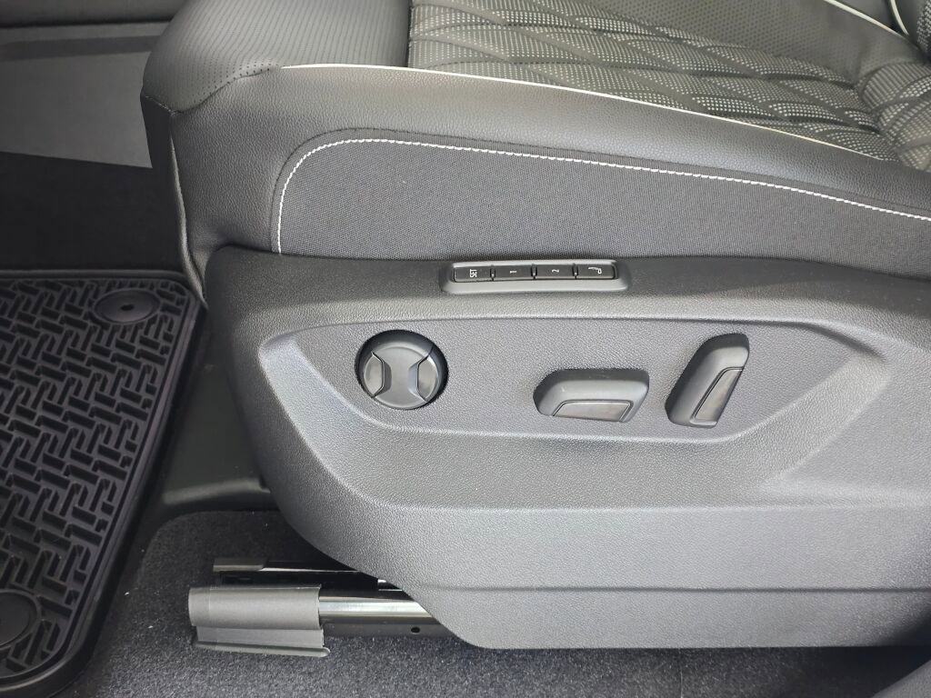 New 2026 Volkswagen Atlas SEL Premium R-Line image 22