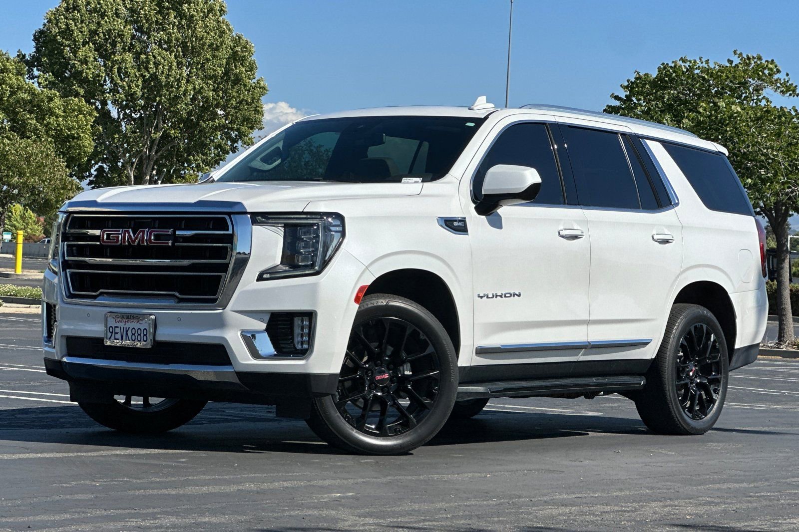 Used 2023 GMC Yukon SLT AWD/4WD image 8