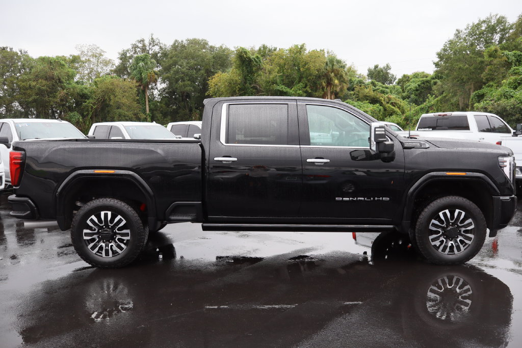 Certified 2024 GMC Sierra 3500 Denali Ultimate AWD/4WD image 10