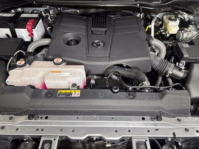Used 2024 Toyota Tundra Limited w/ TRD Off-Road Package AWD/4WD image 9