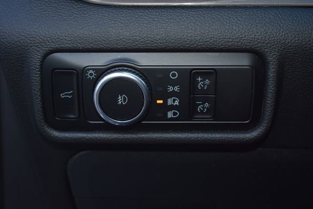 Used 2024 Ford Explorer Limited image 16